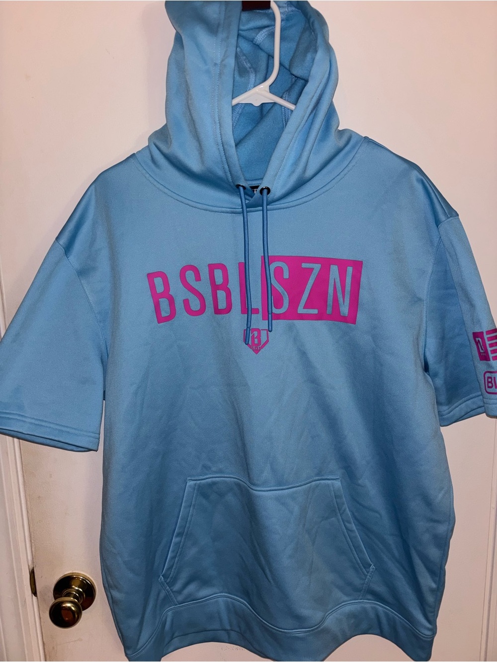 BSBLSZN Kids' Short-Sleeve Hoodie in Light Blue with Pink Logo